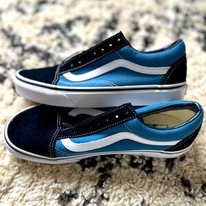 Vans Old Skool shoes - Size 7 mens or 8.5 women